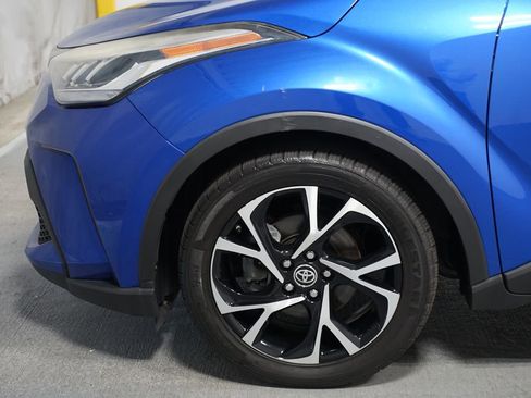 Certified 2021 Toyota C-HR XLE FWD image 5