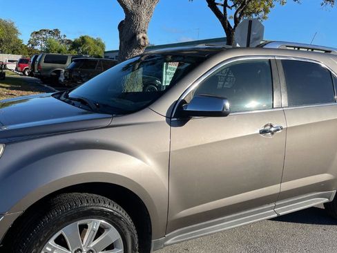 Used 2011 Chevrolet Equinox LT w/ Chrome Appearance Package image 4