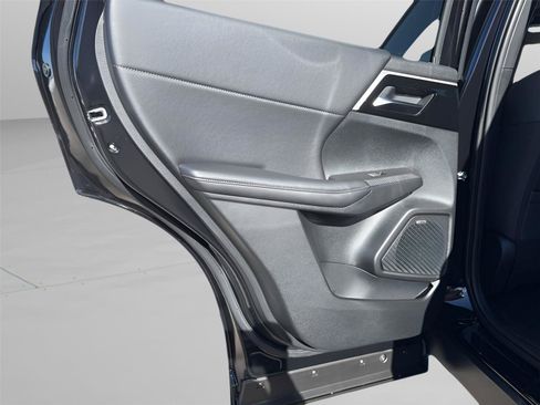 New 2026 Mitsubishi Outlander SE FWD image 31