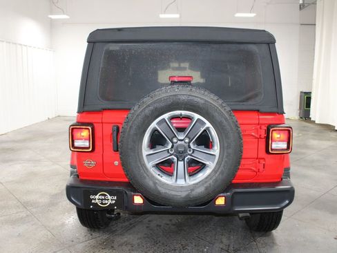 Used 2018 Jeep Wrangler Unlimited Sahara image 8