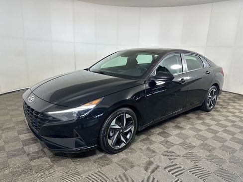 Certified 2023 Hyundai Elantra SEL w/ Convenience Package image 7