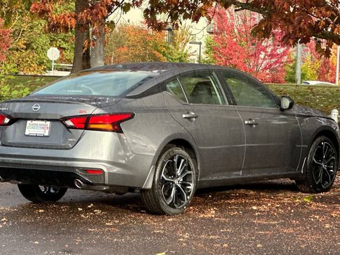 New 2025 Nissan Altima 2.5 SR w/ SR Premium Package image 2