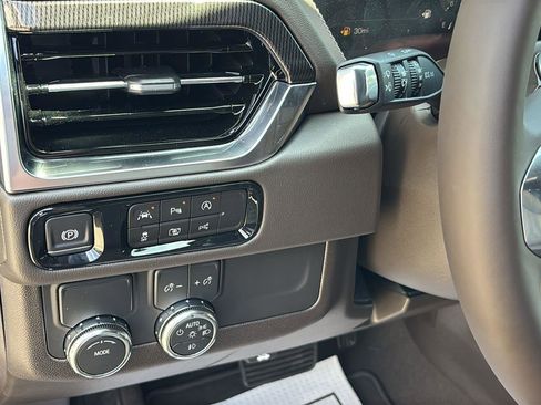 New 2026 GMC Yukon Elevation RWD image 27
