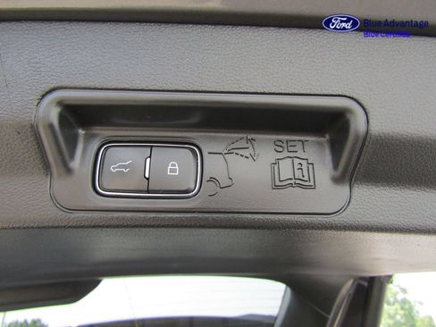 Certified 2024 Ford Explorer XLT w/ Equipment Group 202A AWD/4WD image 29