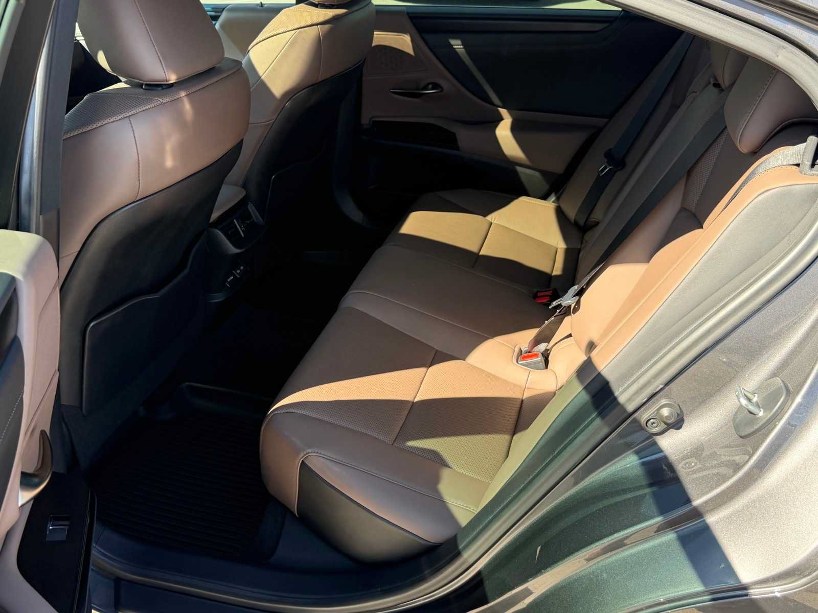 Used 2023 Lexus ES 350 w/ Premium Package FWD image 24