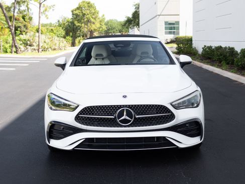 Used 2025 Mercedes-Benz CLE 450 4MATIC Cabriolet image 3