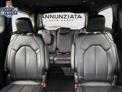 Used 2025 Chrysler Pacifica Select FWD image 23