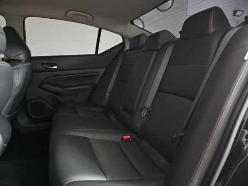 Used 2020 Nissan Altima 2.5 SR FWD image 13