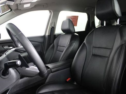 Certified 2026 Nissan Rogue SL FWD image 19