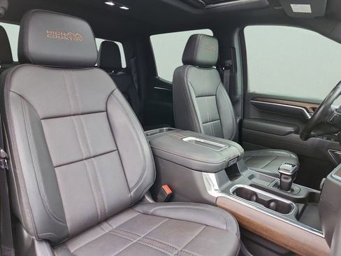 Certified 2022 Chevrolet Silverado 1500 High Country w/ High Country Premium Package image 21