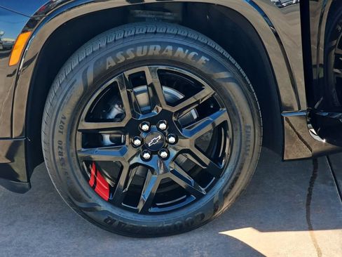 Used 2023 Chevrolet Traverse Premier w/ Redline Edition AWD/4WD image 38