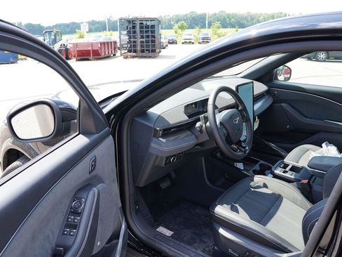 New 2025 Ford Mustang Mach-E GT image 10