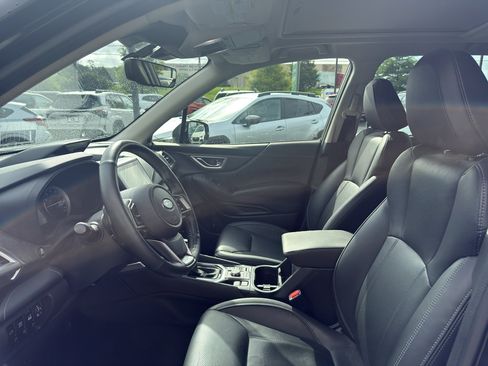 Used 2023 Subaru Forester Touring AWD/4WD image 9
