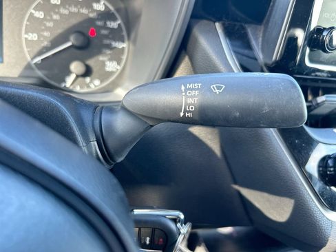 Used 2024 Toyota Corolla LE FWD image 17