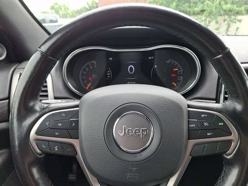 Used 2021 Jeep Grand Cherokee Laredo X AWD/4WD image 25