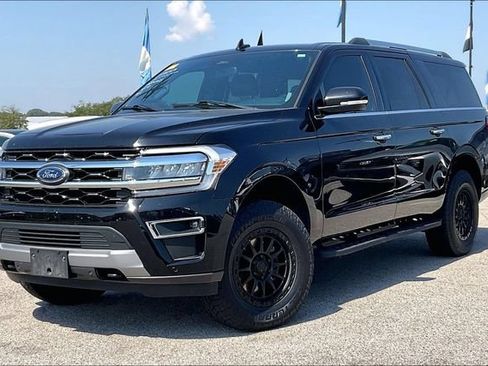 Used 2023 Ford Expedition Max Limited AWD/4WD image 3