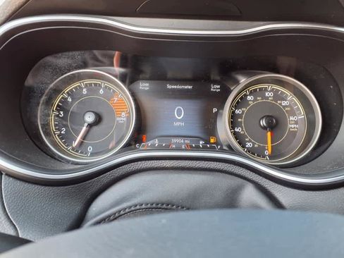 Used 2022 Jeep Cherokee Trailhawk w/ Comfort/Convenience Group image 23