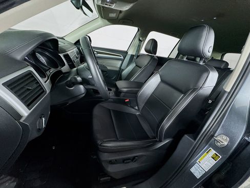 Used 2021 Volkswagen Atlas SE image 12