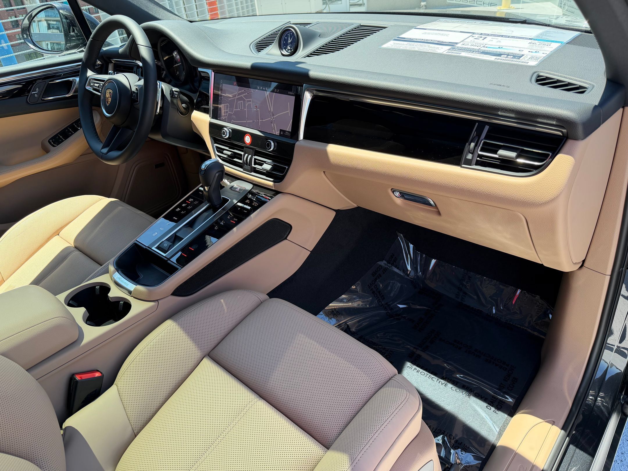 Used 2026 Porsche Macan AWD/4WD image 16