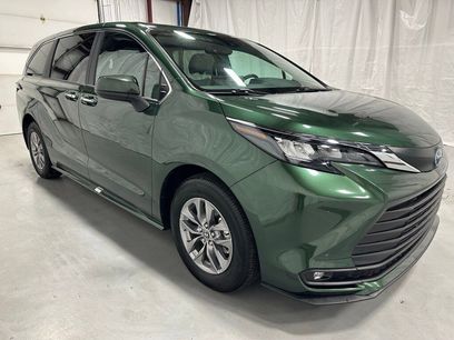 Used 2025 Toyota Sienna XLE