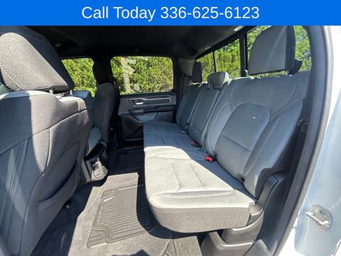 Used 2022 RAM 1500 Big Horn AWD/4WD image 16