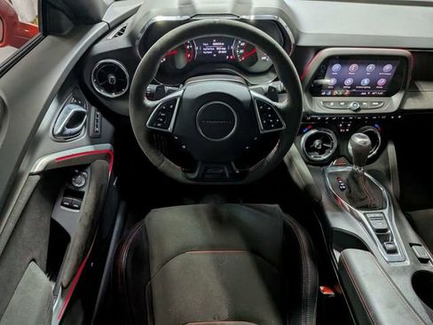 Used 2019 Chevrolet Camaro ZL1 RWD image 7