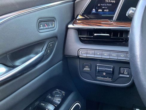 Certified 2022 Cadillac Escalade Premium Luxury w/ Performance Package image 24