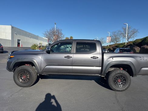 Certified 2022 Toyota Tacoma TRD Pro image 4