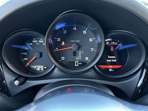 Used 2021 Porsche Macan image 30