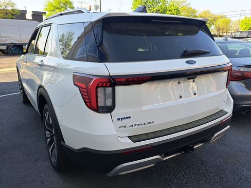 New 2026 Ford Explorer Platinum image 4
