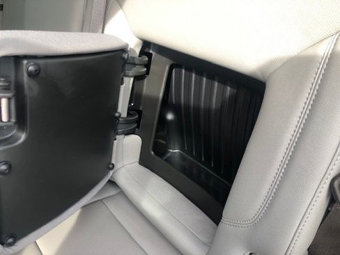 Used 2022 GMC Sierra 1500 SLT w/ SLT Premium Package image 17