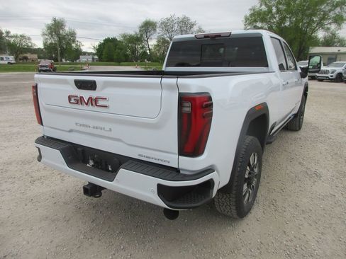 New 2026 GMC Sierra 2500 Denali w/ Denali Reserve Package image 4