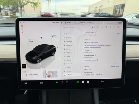 Used 2023 Tesla Model Y Long Range image 19