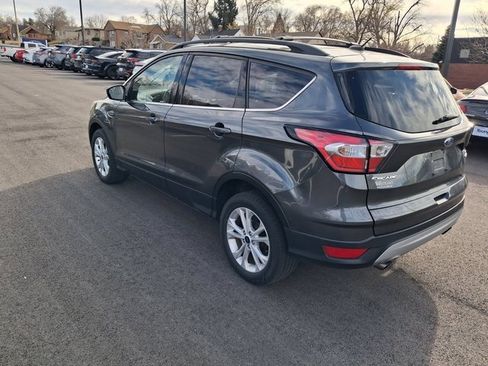 Used 2018 Ford Escape SE image 5