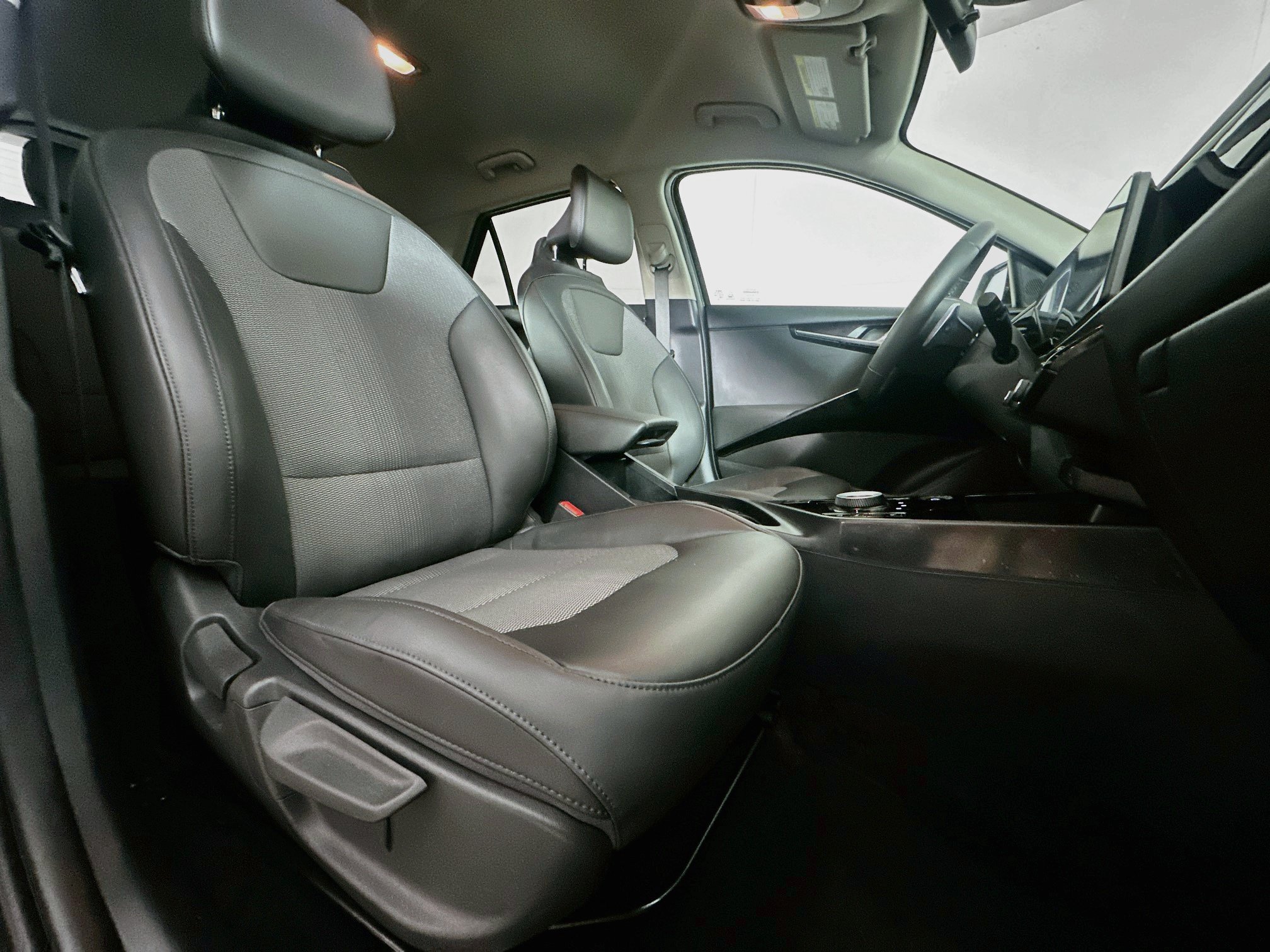 Used 2024 Kia Niro Wind w/ Wind Preserve Package FWD image 32