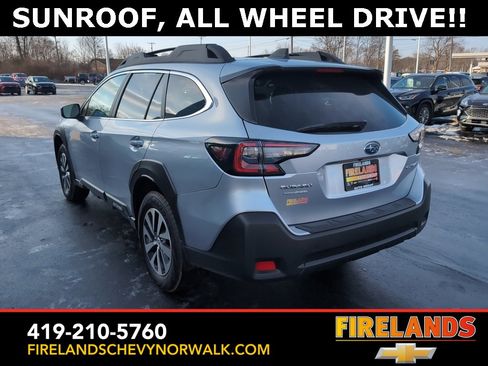 Used 2025 Subaru Outback Premium w/ Popular Package #1A image 8