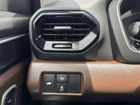 Used 2025 Honda Pilot Elite image 23