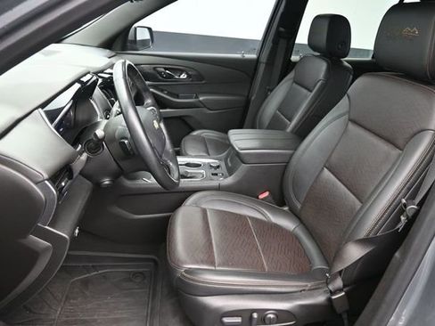 Used 2023 Chevrolet Traverse High Country w/ LPO, Floor Liner Package FWD image 26