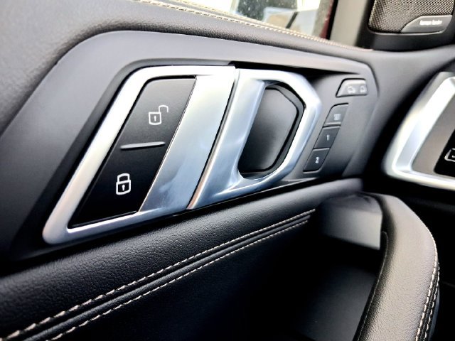 New 2027 BMW X6 xDrive40i w/ Executive Package AWD/4WD image 10