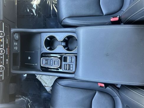 Used 2023 Honda Pilot Touring image 16