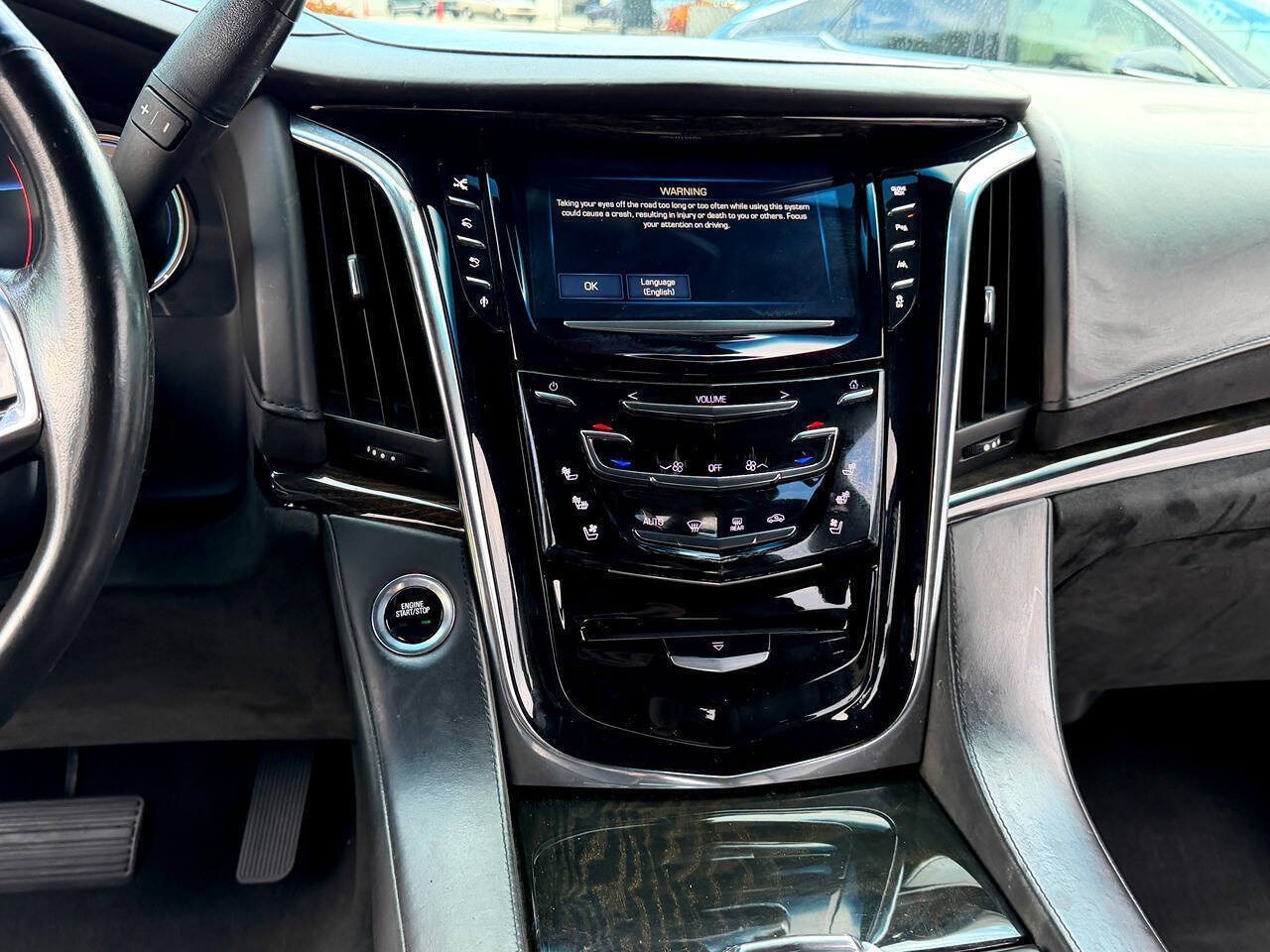 Used 2016 Cadillac Escalade Platinum AWD/4WD image 24