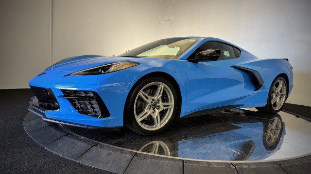 Used 2024 Chevrolet Corvette Stingray Premium Cpe w/ Z51 Performance Package RWD image 21