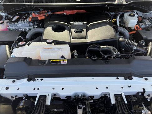 Used 2024 Toyota Tundra Limited image 33