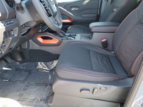 New 2025 Nissan Frontier PRO-4X w/ Pro Convenience Package AWD/4WD image 12