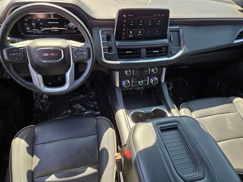 Used 2023 GMC Yukon SLT image 17