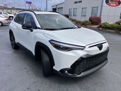 Certified 2025 Toyota Corolla Cross XSE AWD w/ Convenience Package image 7