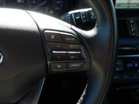 Used 2018 Hyundai Elantra GT w/ Tech Package 03 FWD image 30