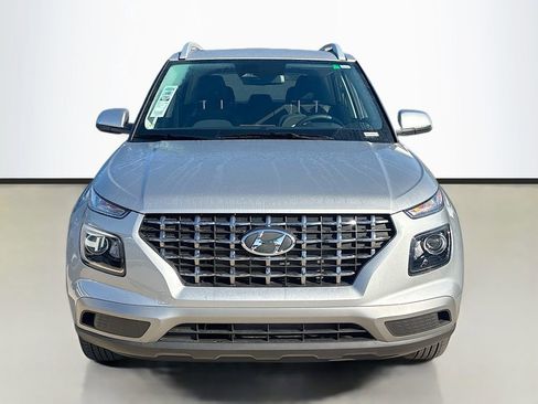 New 2025 Hyundai Venue SEL image 2