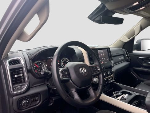 Used 2022 RAM 1500 Laramie AWD/4WD image 9