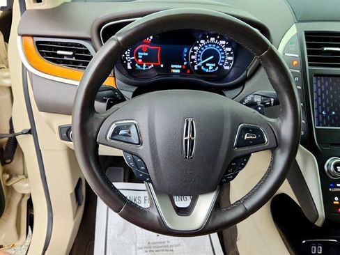 Used 2018 Lincoln MKC Select w/ Select Plus Package AWD/4WD image 12
